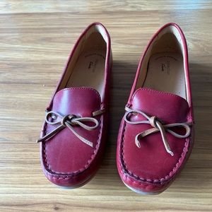 Never worn Clarks loafers! Women’s size 10